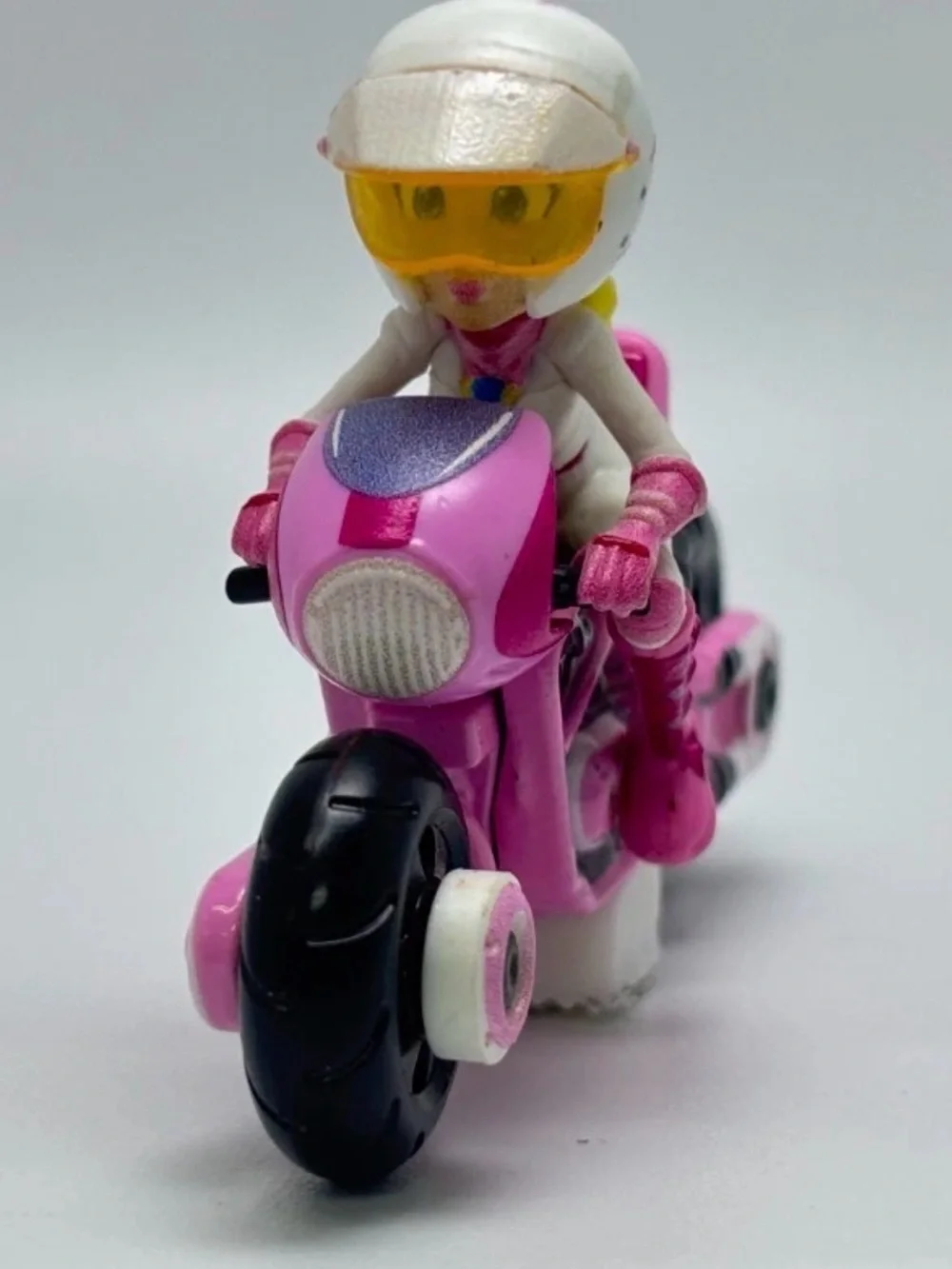 The Hot Wheels Mario Kart 4 Pack Super Mario Bros Movie featuring Princess Peach